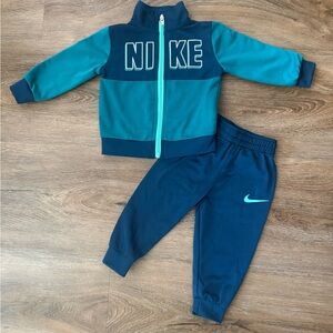 Nike Kids Teal and Navy Jogger Set